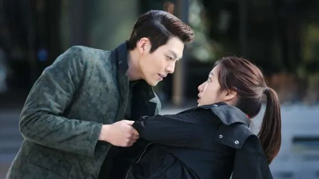 Nonton Drama Korea Tanpa Ada 10 Adegan Khas ini, Rasanya Kurang Gereget deh. Hambar Aja Gitu~ 19