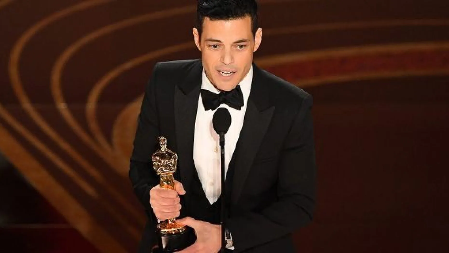 Kenalan sama Rami Said Malek, Aktor Pemenang Oscar yang Jago Bahasa Arab Keturunan Timur Tengah, Yuk! 20