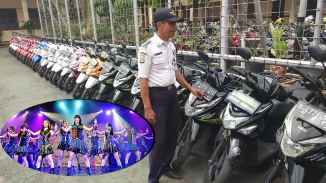 Rezeki Tukang Parkir Rajin. Untuk Apresiasi Pak Slamet, JKT48 Bakal Manggung di SMAN 4 Tangsel 6