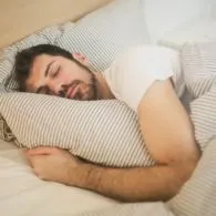 Biar Nggak Overthinking Mulu, 6 Hal Ini Perlu Kamu Lakukan Sebelum Tidur. Say Goodbye to Insomia~