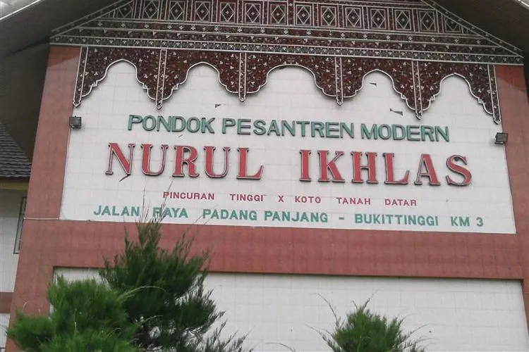 Pengakuan Blak-blakan dari Sepupu Korban Pengeroyokan di Pondok Pesantren. Kok Segitu Teganya?! 2