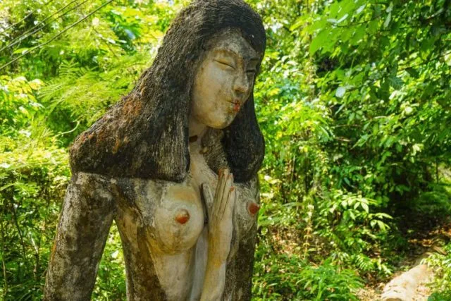 7 Destinasi yang Jadi Tongkrongan Bule di Thailand. Pasir Putih Berpadu Pemandangan Spektakuler! 13