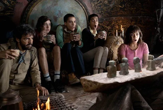 9 Potret dan Fakta Dora the Explorer Versi Film. Nggak Nyangka Kalau Udah Gede Sekece itu~ 15