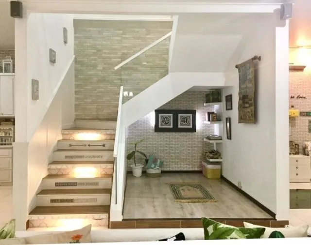 11+ Desain Ruang Sholat Minimalis di Dalam Rumah 18