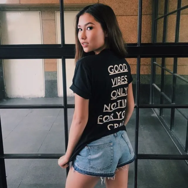 14 Gaya Elegan Frederika Alexis Cull, Puteri Indonesia Blasteran Lampung, Inggris dan Australia 16