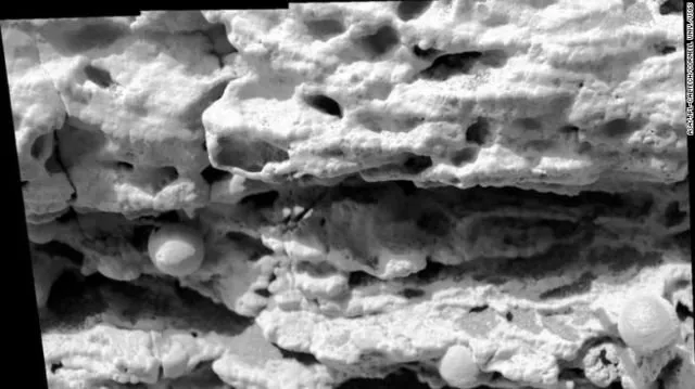 17 Foto Asli Mars yang Diambil dari Jarak Dekat. Hadiah Terakhir Penjelajah Opportunity bagi Manusia 37
