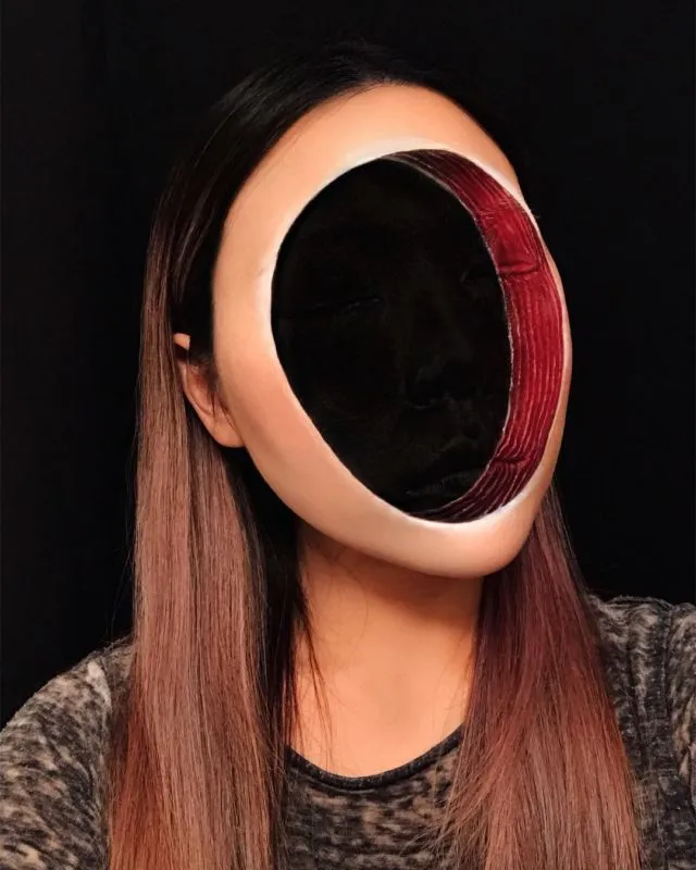 14 Dandanan Ilusi Optik Ala Make-up Artist @mimles. Membuatmu Bertanya-tanya 'Ini Nyata Nggak Ya?' 27