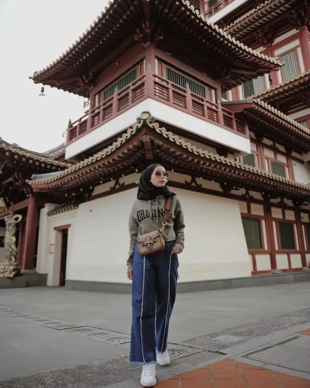 10 Ide Padu Padan Wide Leg Jeans ala Selebgram 15