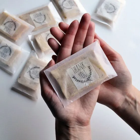 12 Ide Kemasan Cantik Sabun Handmade untuk Suvenir Nikah. Yakin, Pasti Nggak Bakal Cuma Dipajang! 23