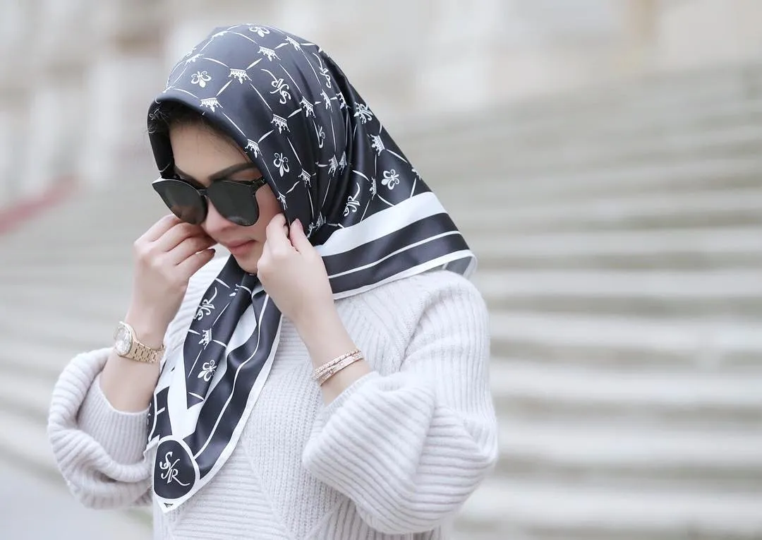 Terkenal Tajir, Ini Sumber Kekayaan Syahrini dan Luna Maya di Luar Dunia Hiburan. Oh, Pantesan ~ 4