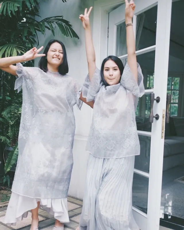 Potret Keakraban Maudy Ayunda dan Amanda, Kakak Beradik yang Sama-Sama Cantik! 14