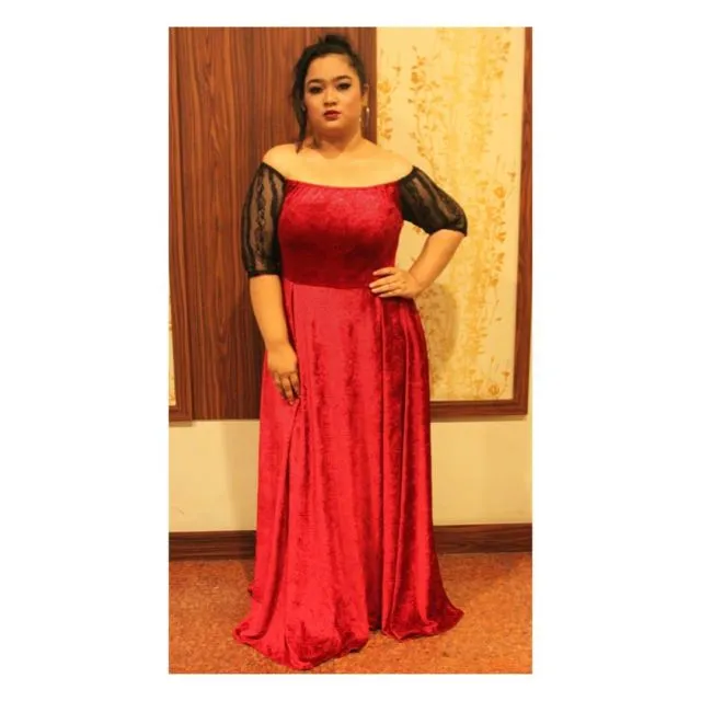 Badan Curvy, Suka Bingung Pilih Baju? 7 Ide Busana Gaun Brokat Ini Bisa Dongkrak Body Goal Kamu 12