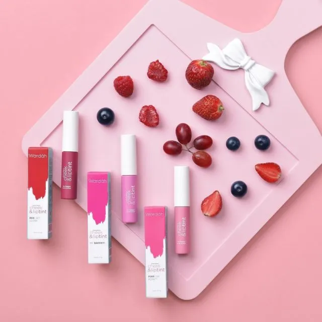 7 Rekomendasi Lip Tint Lokal Terfavorit. Harga Hemat, Kualitas Nggak Kalah Hebat Sama yang Impor 10