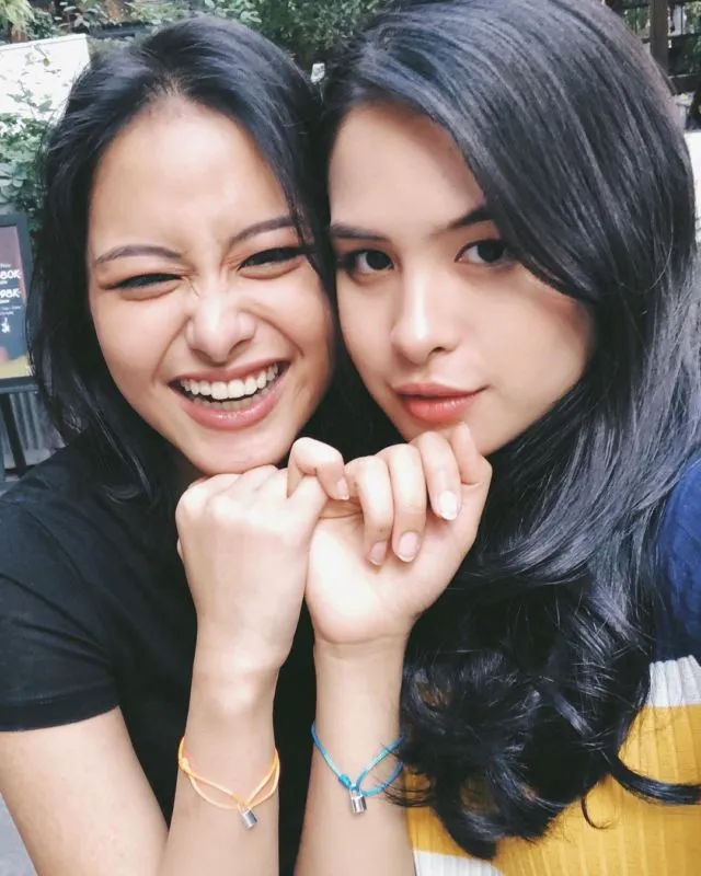 Potret Keakraban Maudy Ayunda dan Amanda, Kakak Beradik yang Sama-Sama Cantik! 12