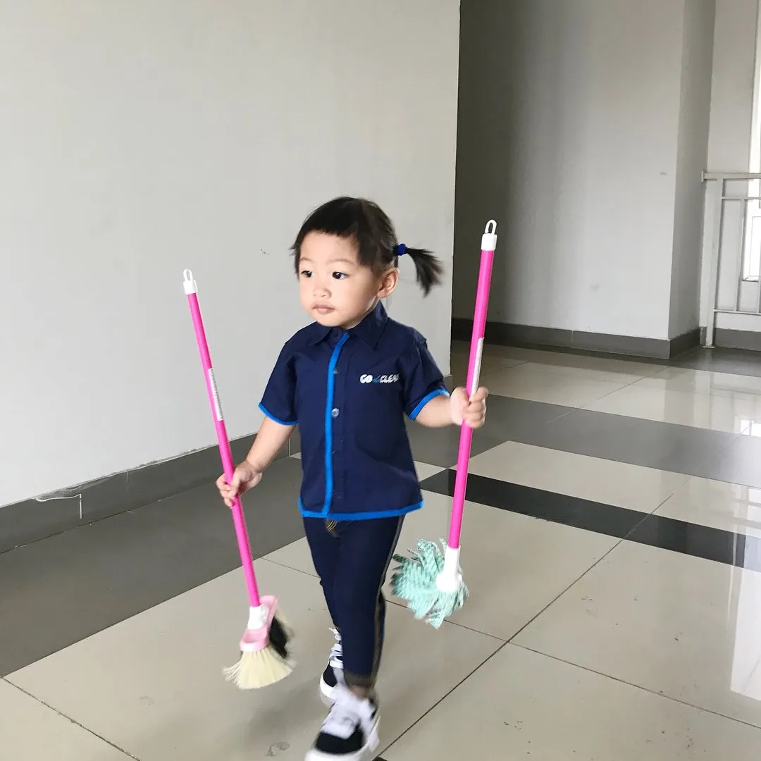 10 OOTD Lumi, Keponakan Bena Kribo yang Sedari Kecil Udah Ekspresif! Lucu ~ 15