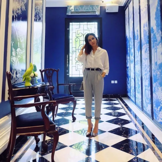 Dari Make-up, Kini Suhay Salim Rambah #OOTD Juga di Instagram. 8 Ide Padu Padannya Ini Elegan! 15