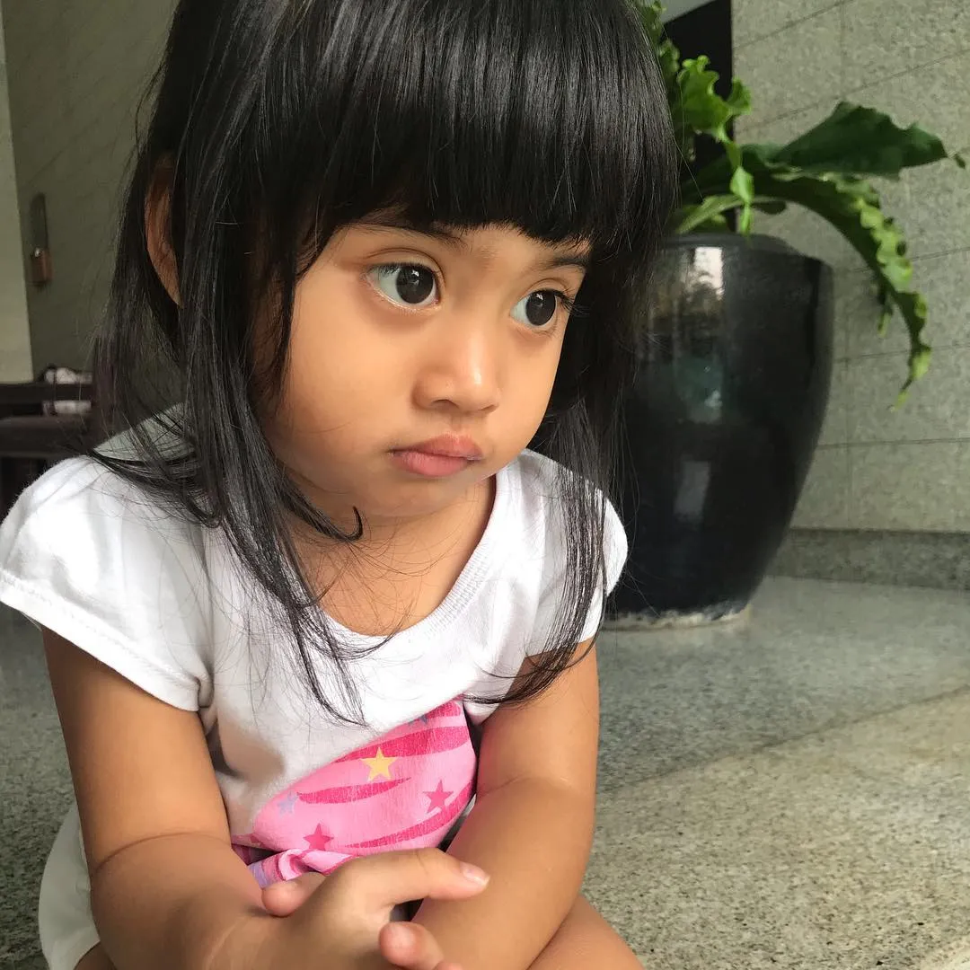 11 Foto Lucu Vania, Adik Verrel Bramasta yang Mata Belonya Bikin Salah Fokus. Gemas HQQ! 20