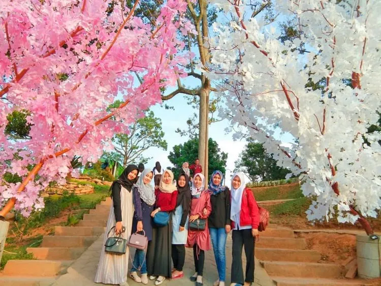 The Hills Vaganza, Wisata Kuliner Kekinian Ala Jepang di Kudus. Yuk Akhir Pekan ke Sana! 12