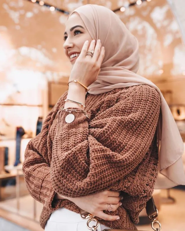 8 Ide Outfit Elegan untuk Sobat Misqueen. Kumpul Sama Sosialita pun Dijamin Nggak Malu-maluin 16
