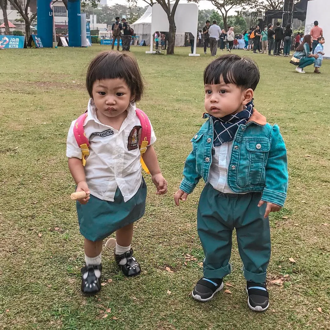 10 OOTD Lumi, Keponakan Bena Kribo yang Sedari Kecil Udah Ekspresif! Lucu ~ 12