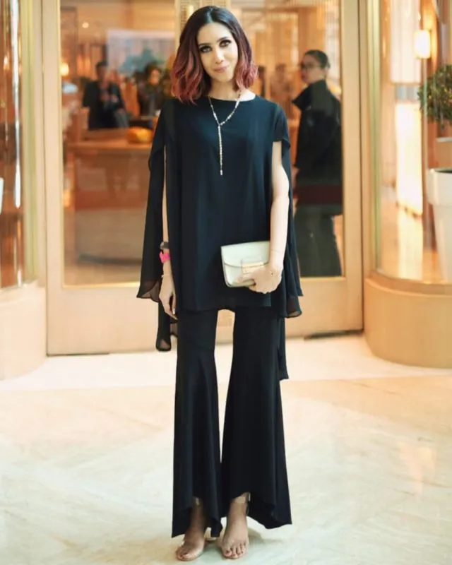 Dari Make-up, Kini Suhay Salim Rambah #OOTD Juga di Instagram. 8 Ide Padu Padannya Ini Elegan! 16