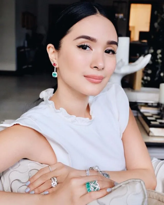 14 Gaya Fesyen Fantastis Heart Evangelista, Sosok Crazy Rich Asians Sungguhan di Dunia Nyata! 24