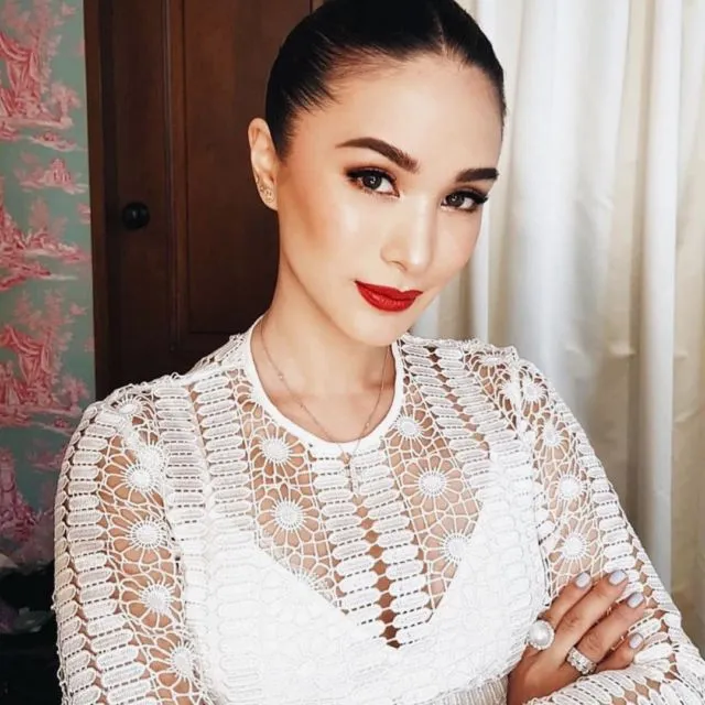 14 Gaya Fesyen Fantastis Heart Evangelista, Sosok Crazy Rich Asians Sungguhan di Dunia Nyata! 23