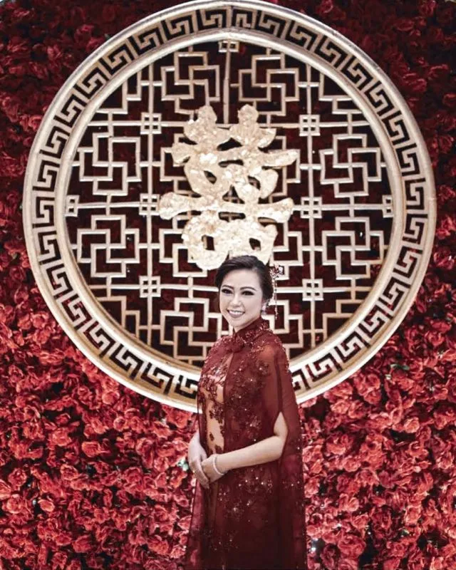 Intip Yuk Mewahnya 8 Karya Danny Satriadi yang Mendesain Gaun Pertunangan Cetar Syahrini 10
