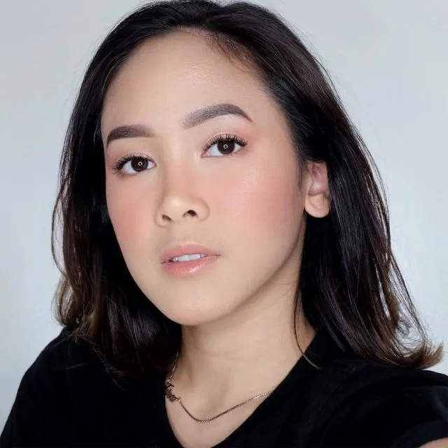 Anti Kusam, 9+ Peach Make-up Look ala Selebgram Ini Bisa Jadi Panutanmu. Bosan kan Merah Muda Melulu 20