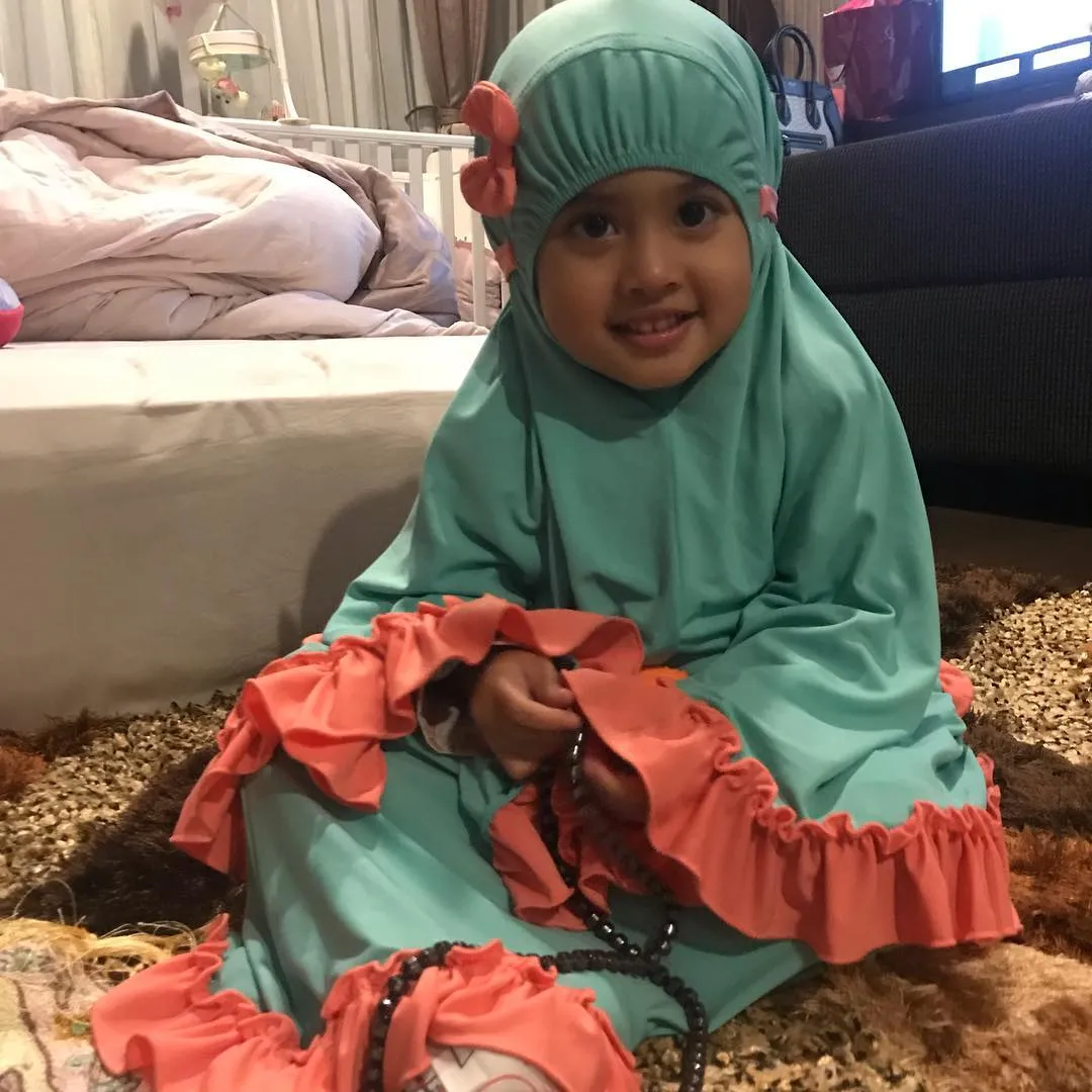 11 Foto Lucu Vania, Adik Verrel Bramasta yang Mata Belonya Bikin Salah Fokus. Gemas HQQ! 19