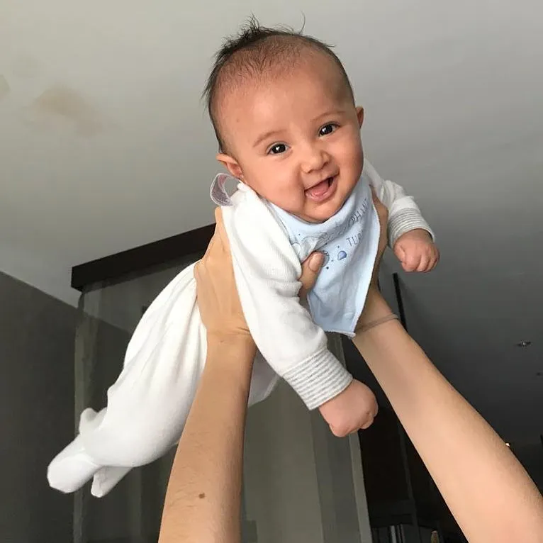 13 Potret Surinala, Putri Cantiknya Chicco Jerikho dan Putri Marino. Manis Banget! 15