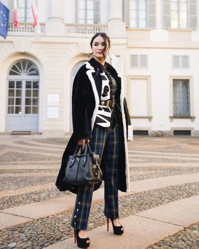 14 Gaya Fesyen Fantastis Heart Evangelista, Sosok Crazy Rich Asians Sungguhan di Dunia Nyata! 20