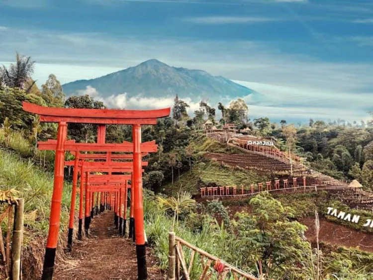 Taman Jinja, Wisata Bernuansa Jepang di Bali. Serasa Liburan ke Negeri Sakura versi Ngirit! 11