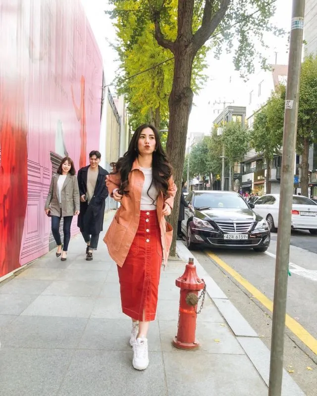 9 Inspirasi Modest Wear ala Abel Cantika. Bisa Kok Jadi Pusat Perhatian Tanpa Harus 'Buka-bukaan'! 18