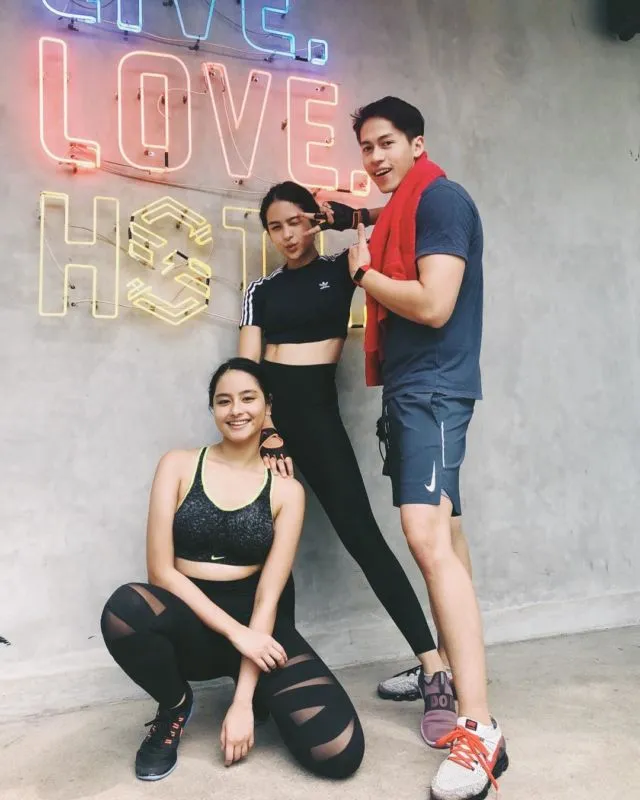 Potret Keakraban Maudy Ayunda dan Amanda, Kakak Beradik yang Sama-Sama Cantik! 20
