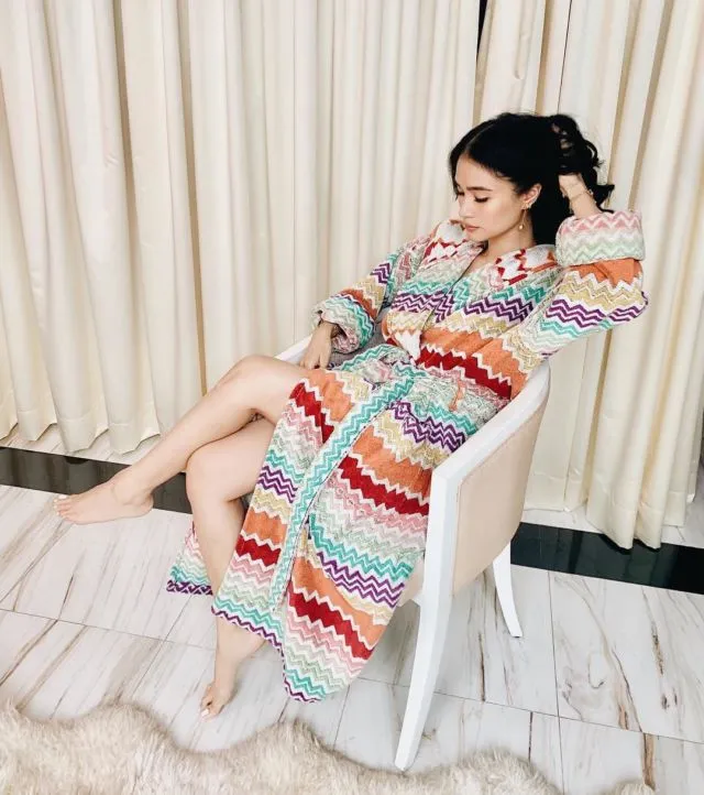 14 Gaya Fesyen Fantastis Heart Evangelista, Sosok Crazy Rich Asians Sungguhan di Dunia Nyata! 19