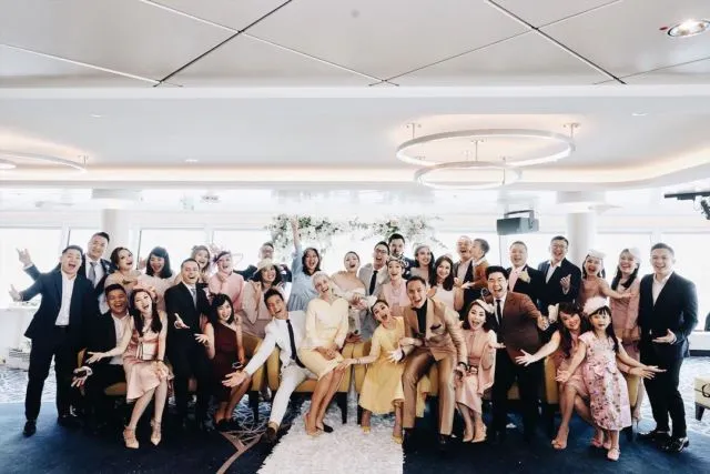 Jarang Terekspos, Ini 8 Potret Pernikahan Bahagia Daniel Mananta dan Anak Istrinya. Romantis! 15