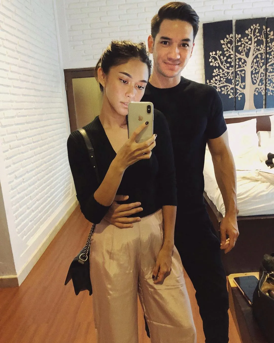 Menyimak Aktivitas 'Ndusel Manja' Ala Nana Mirdad dan Andrew White. Lucu Banget Bercandanya! 4