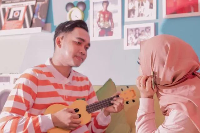 6 Inspirasi Pre-Wedding Pop Art Ala Selebtwit @bayu_joo & @luluhusnaa. Bujet Tipis, Hasil Kece Abis 9