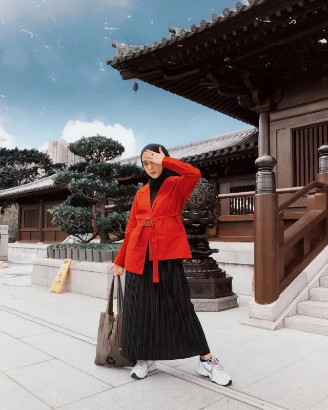 Anti Ribet dan Jaminan Nyaman, Sontek Yuk 7 Ide Padu Padan Outer Kimono ala Selebgram @strngrrr Ini 13