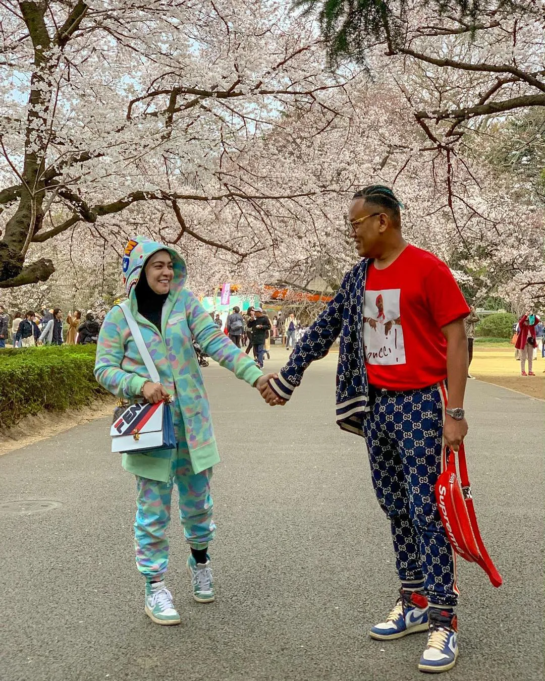 Keluarga Uya Kuya Liburan ke Jepang dan Kompak Pakai Barang Branded. Kece Nggak Menurutmu? 3
