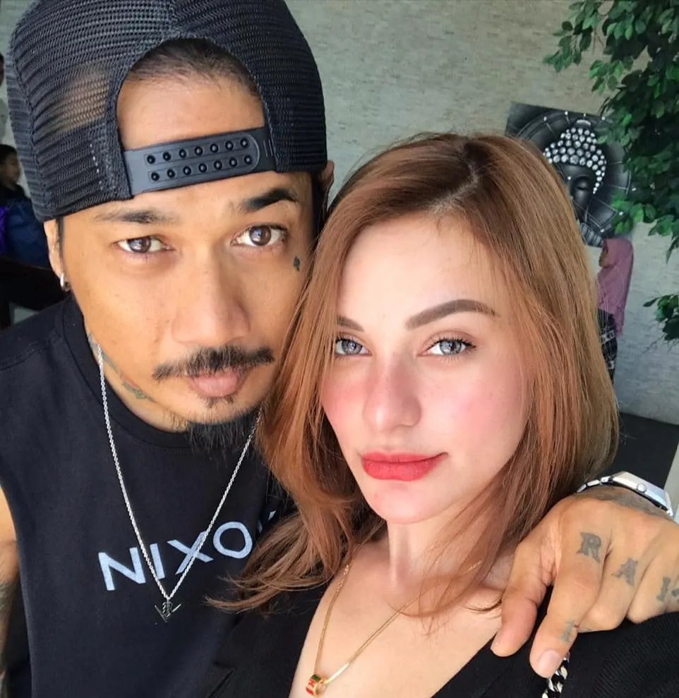'Pamer' Pacar Baru, Jerinx SID Dibilang Settingan Sampai Cari Sensasi. Padahal Cocok, Lho! 3
