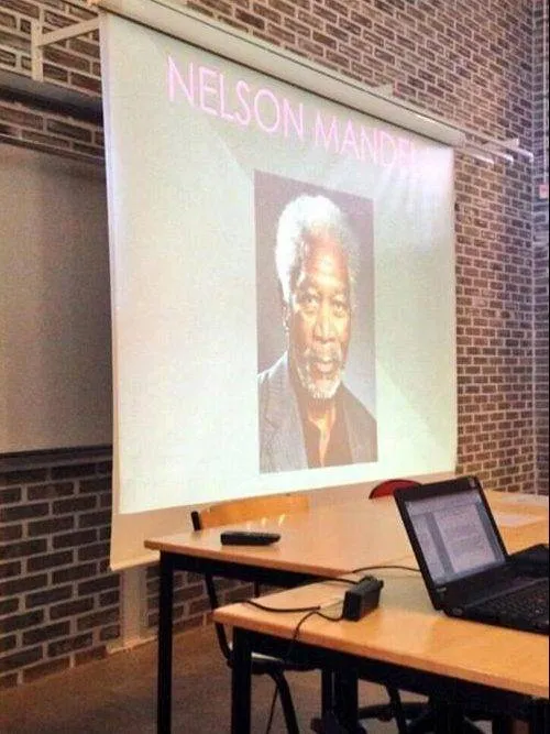 11 Kekonyolan Teman Saat Presentasi yang Bikin Ngakak. Salah Satu Alasan Kita Nggak Bosen di Kelas 17