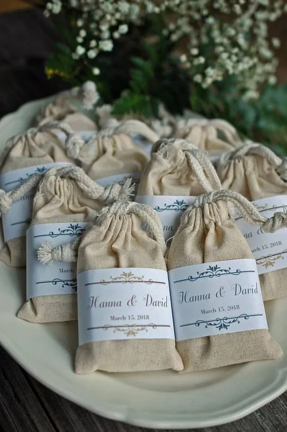12 Ide Kemasan Cantik Sabun Handmade untuk Suvenir Nikah. Yakin, Pasti Nggak Bakal Cuma Dipajang! 21