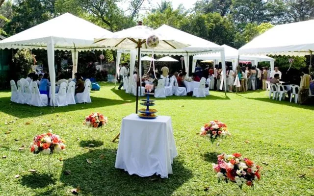 Bukan Cuma Soal Cuaca, Ini 5 Pertimbangan Penting Saat Pilih Resepsi Nikah Indoor atau Outdoor 8