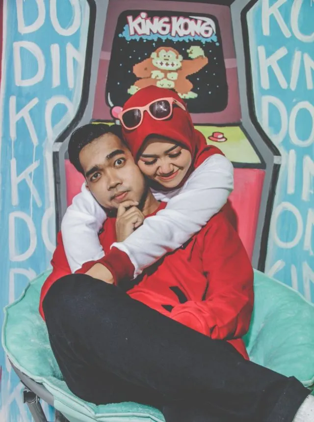 6 Inspirasi Pre-Wedding Pop Art Ala Selebtwit @bayu_joo & @luluhusnaa. Bujet Tipis, Hasil Kece Abis 10