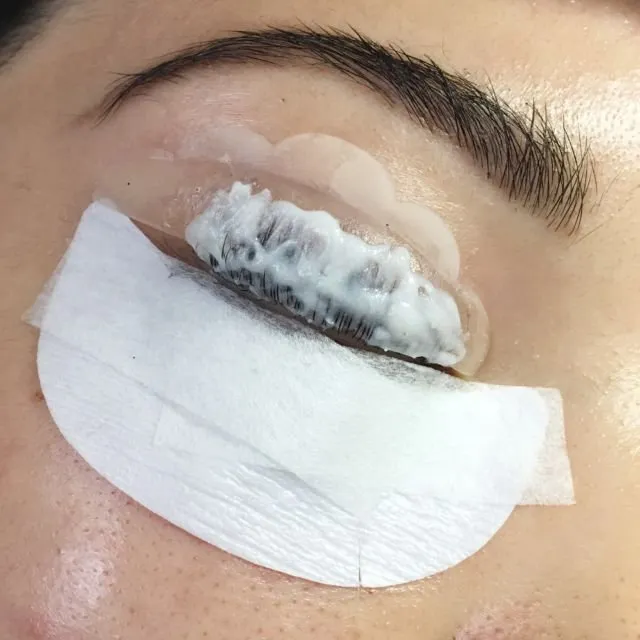 Perbedaan Keratin Eyelash Lifting dan Eyelash Lifting Biasa 6