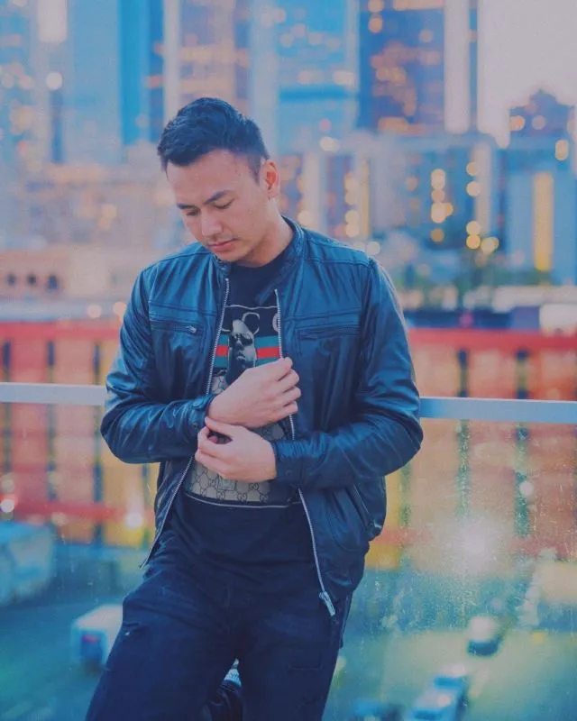 Intip Gaya Wijaya Saputra di Luar Arena Basket yang Stylish Menarik. Pantas Kalau Banyak yang Melirik 18