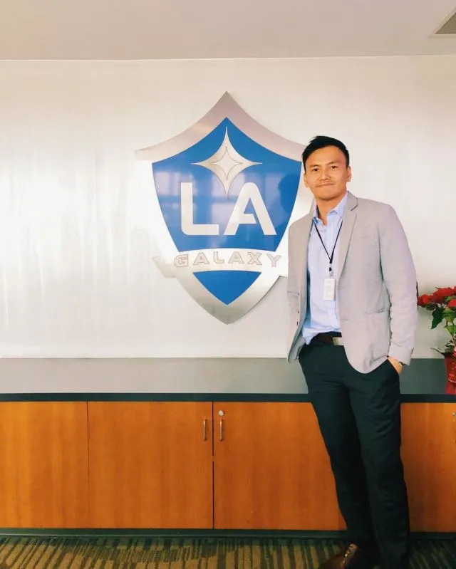 Intip Gaya Wijaya Saputra di Luar Arena Basket yang Stylish Menarik. Pantas Kalau Banyak yang Melirik 22