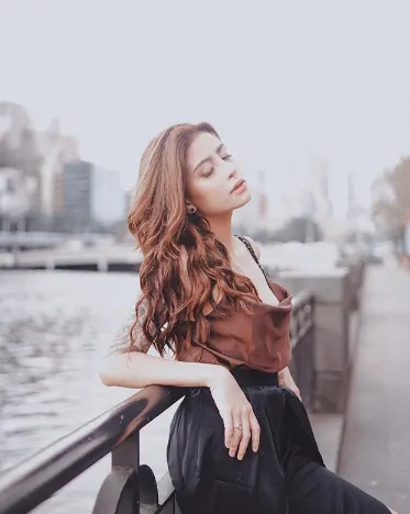 Potret Awkarin Setelah Lama Nggak Terdengar Kabarnya. Makin Cakep Aja, Neng ~ 11